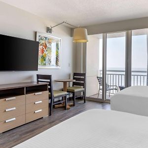 Premier Studio Ocean Front